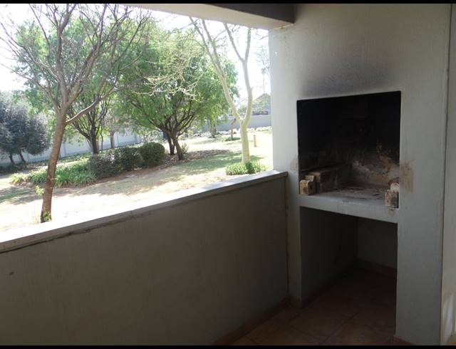 2 BEDROOM APARTMENT TO LET IN FAERIE GLEN